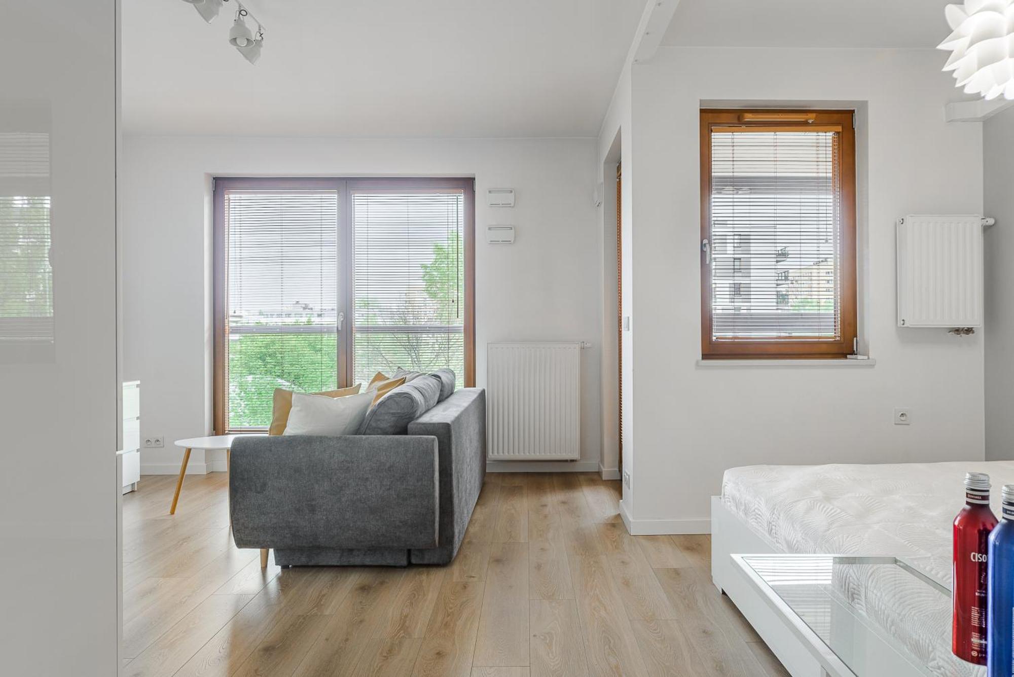 Cozy Family Apartments With Balcony Near Zlote Tarasy Varsóvia Exterior foto