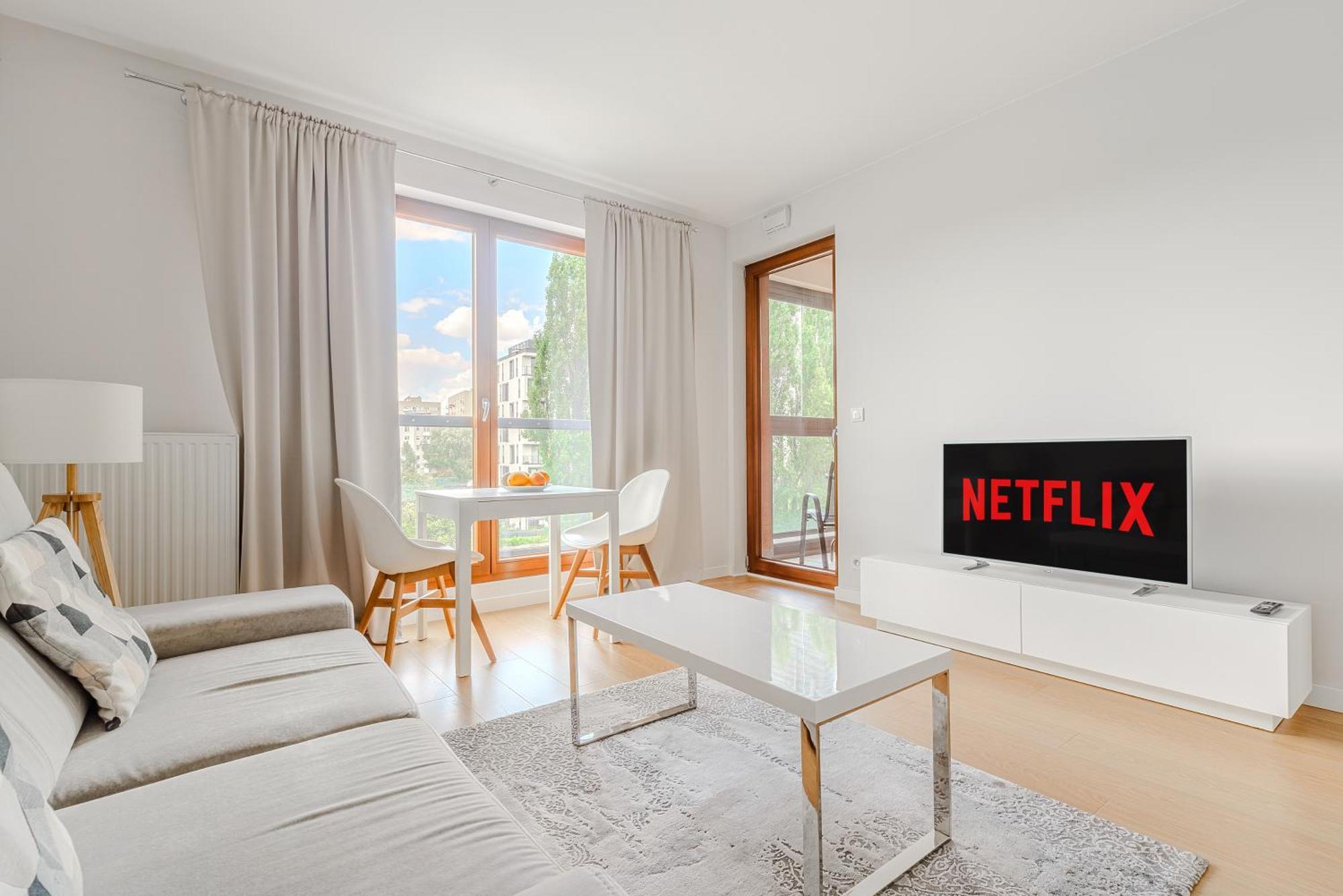 Cozy Family Apartments With Balcony Near Zlote Tarasy Varsóvia Exterior foto